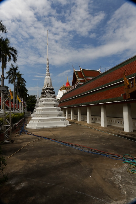 Wat Traimitr-NOV13-037